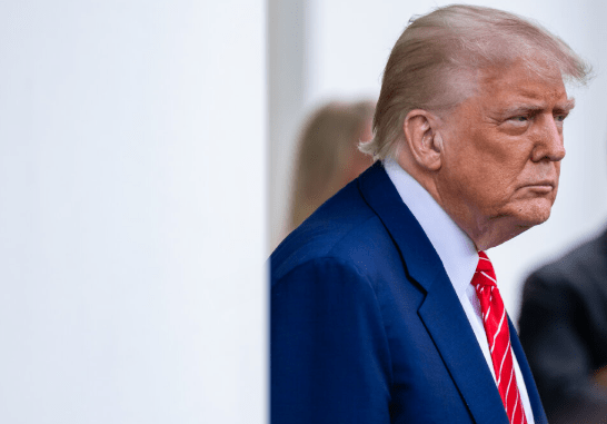 尚盈配资 美国政府给哈佛下“禁招令”，比利时公主也可能学业中断！特朗普语出惊人：哈佛很多学生连2+2都不会算