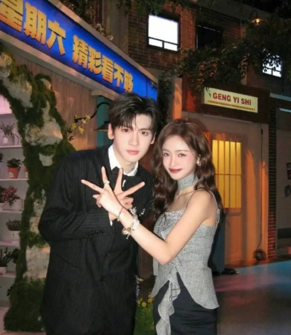 诚信双盈 翟潇闻对接回应和吴宣仪三搭：并非为了CP热度