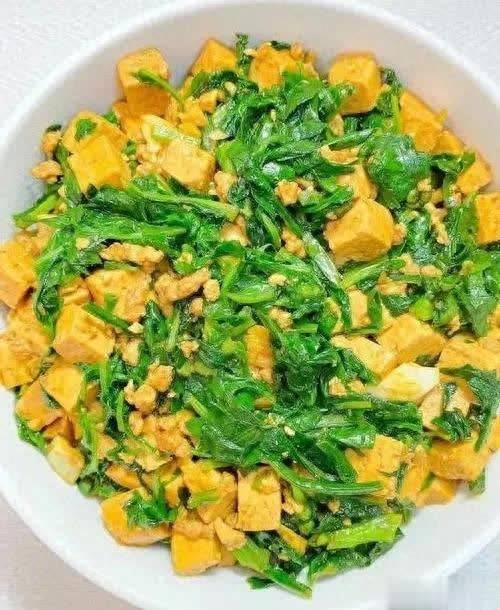 股配所 多给孩子吃这8道“强肝菜”，泻肝火、宁心神，一夜酣睡到天明